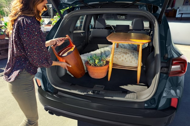 Person%20loading%20items%20into%20a%202024%20Ford%20Escape.png