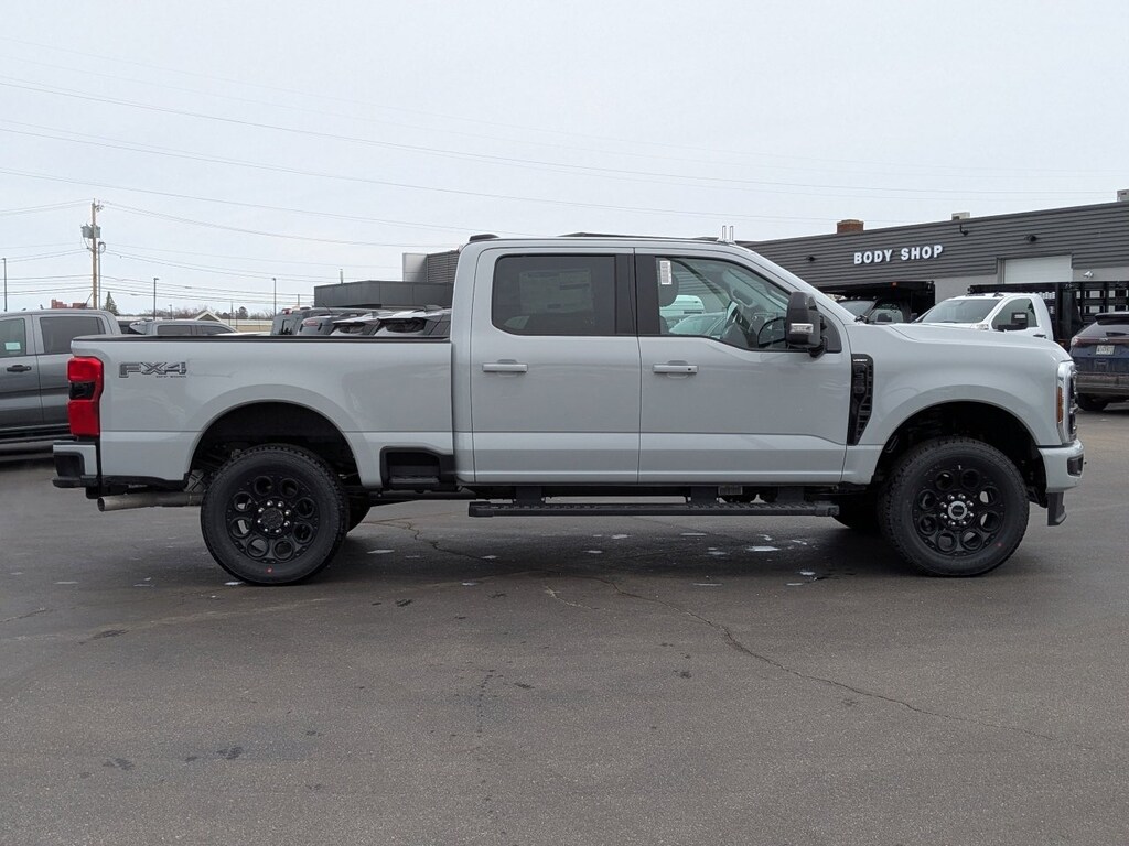 New 2026 Ford Super Duty F-350 SRW LARIAT TRUCK