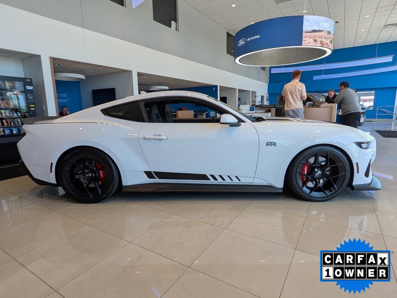 2025 Ford Mustang GT Premium - Photo 3