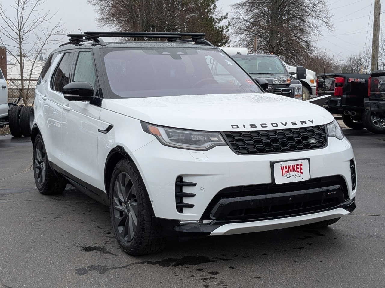 2023 Land Rover Discovery S R Dynamic