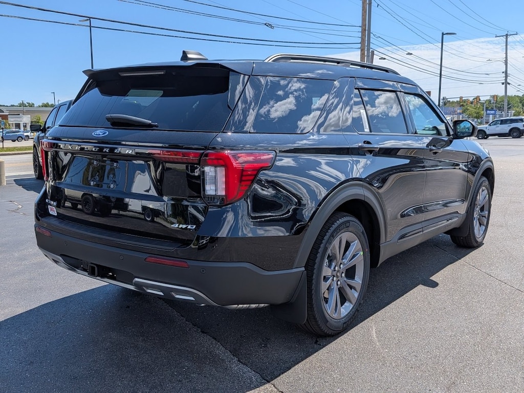 New 2026 Ford Explorer Active w/200A Pkg SUV