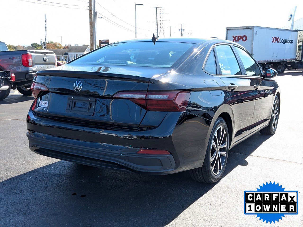 2023 Volkswagen Jetta Sport photo 3