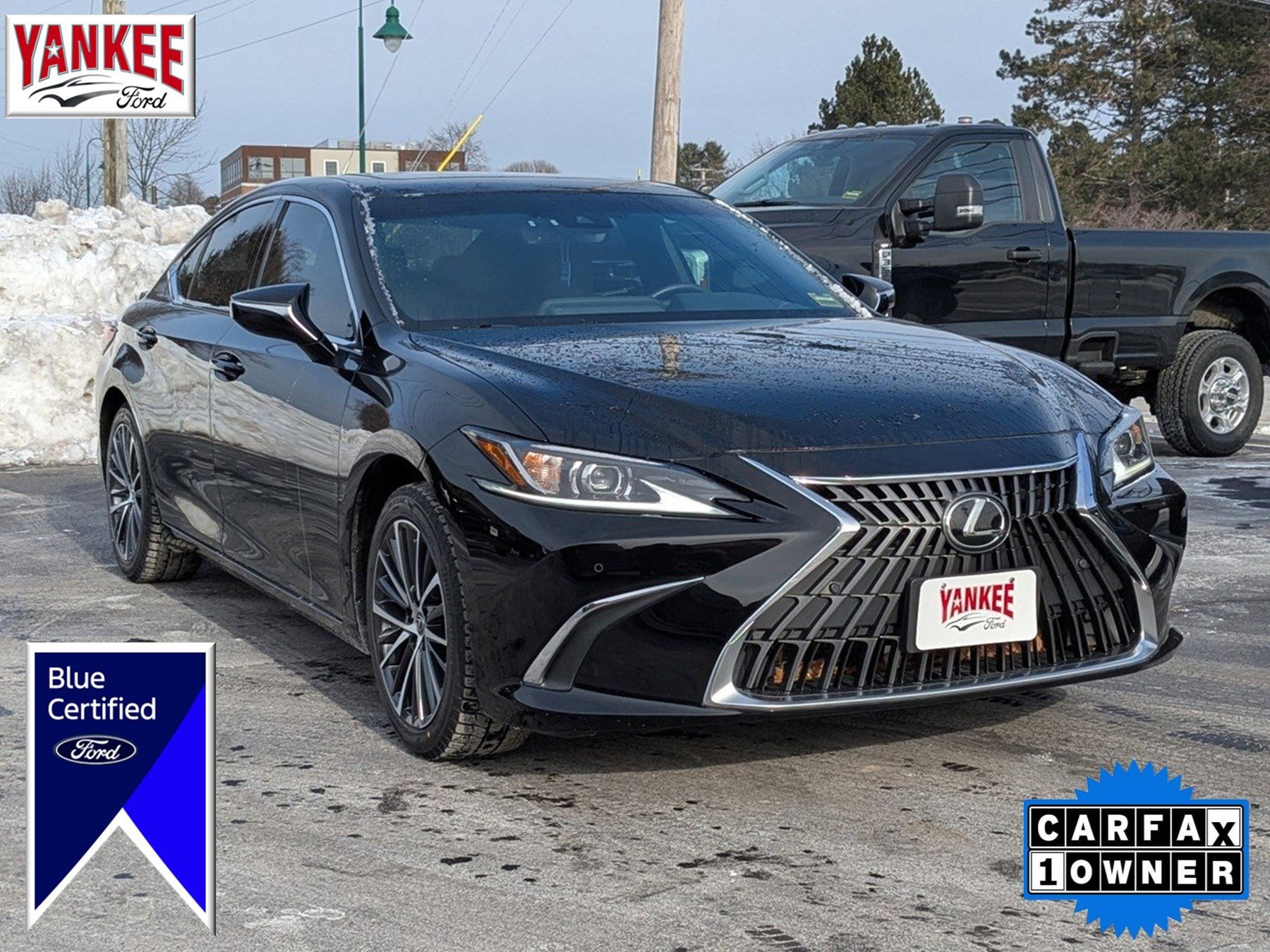 2023 Lexus ES 350's photo