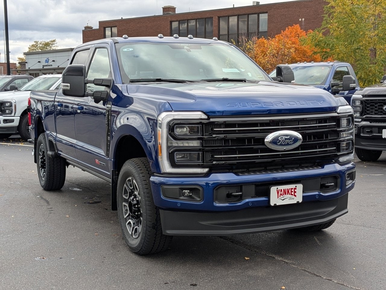 2026 Ford F-350 Super Duty Platinum's photo