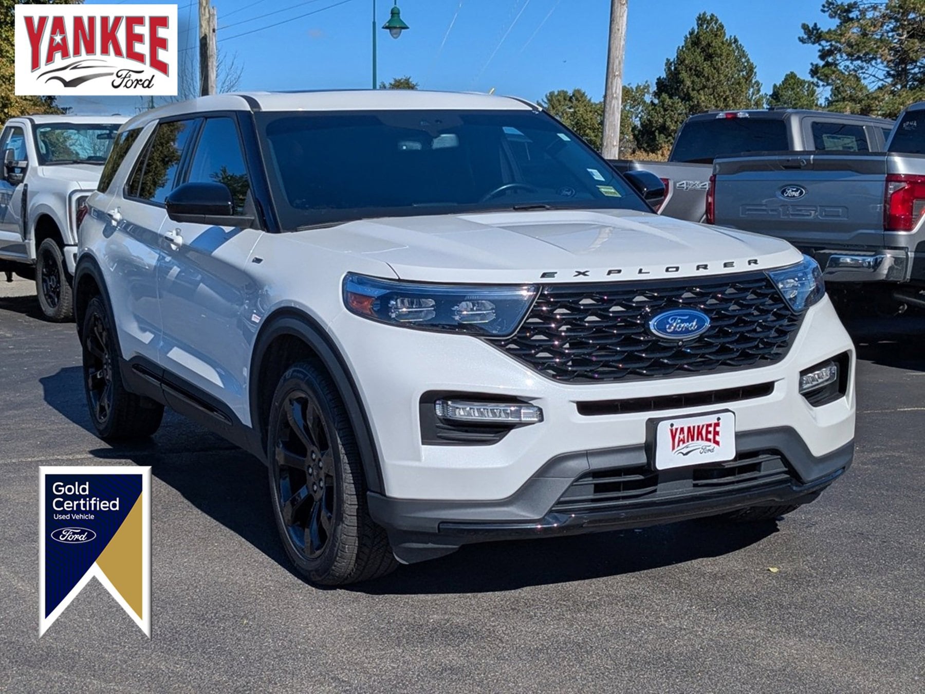 2022 Ford Explorer ST-LINE's photo