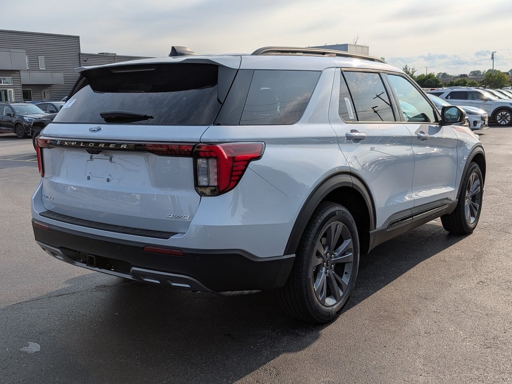 New 2026 Ford Explorer Active w/200A Pkg SUV