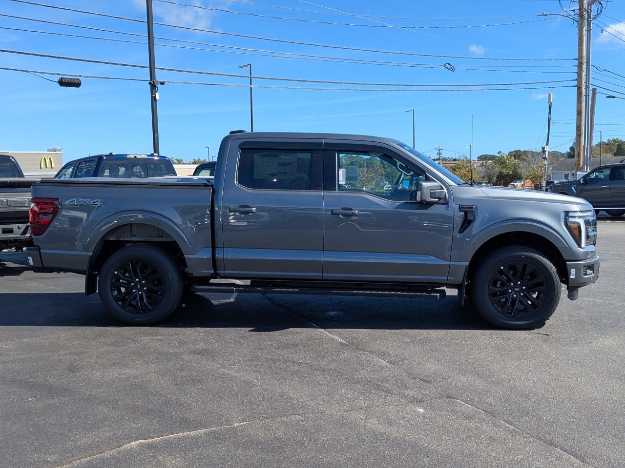 2025 Ford F-150 Lariat photo 2