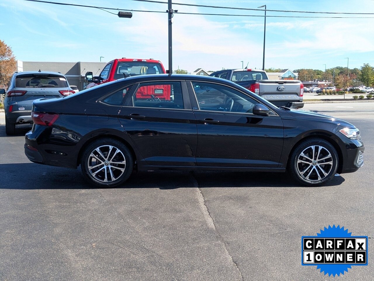 2023 Volkswagen Jetta Sport photo 2