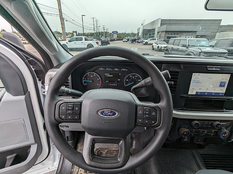 2025 Ford F-550 Super Duty Chassis Cab XL - Photo 22
