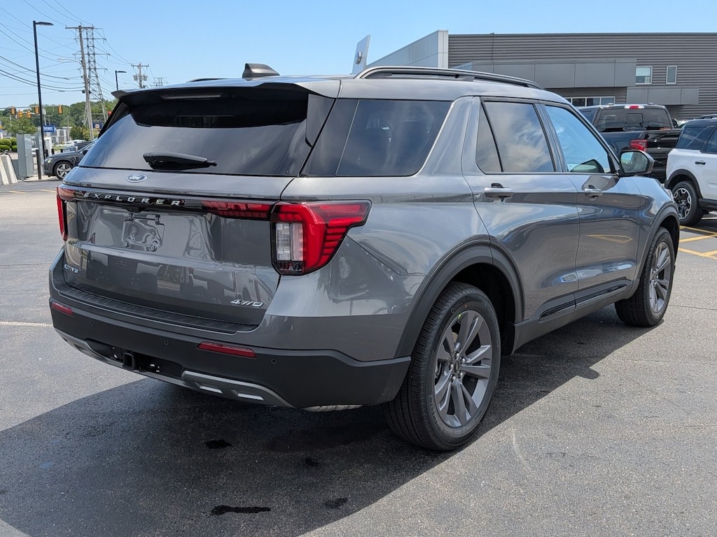 New 2026 Ford Explorer Active w/200A Pkg SUV