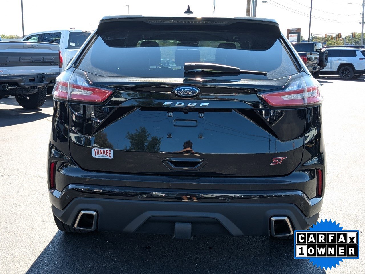 2022 Ford Edge ST photo 3