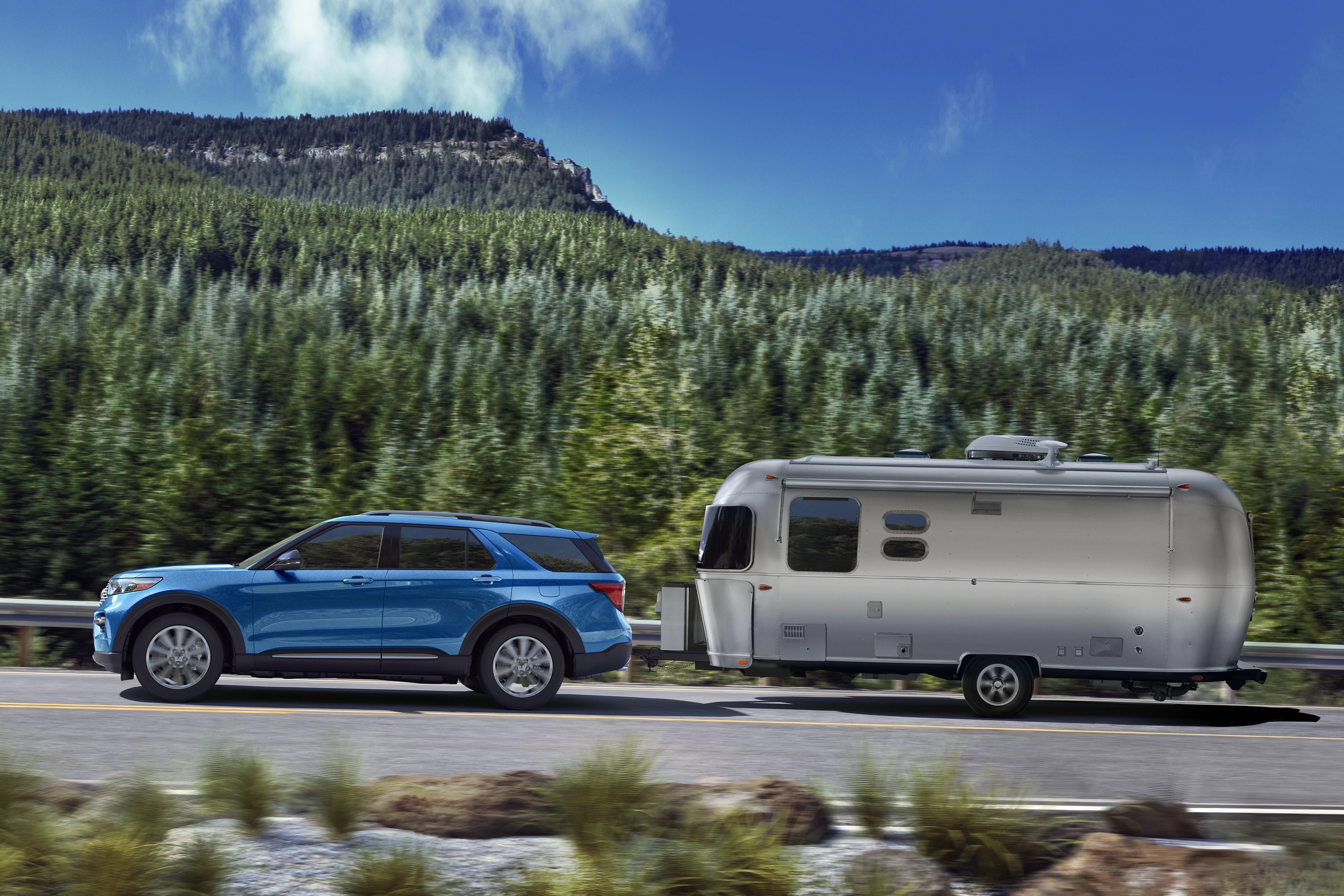 2022 Ford Explorer towing camper