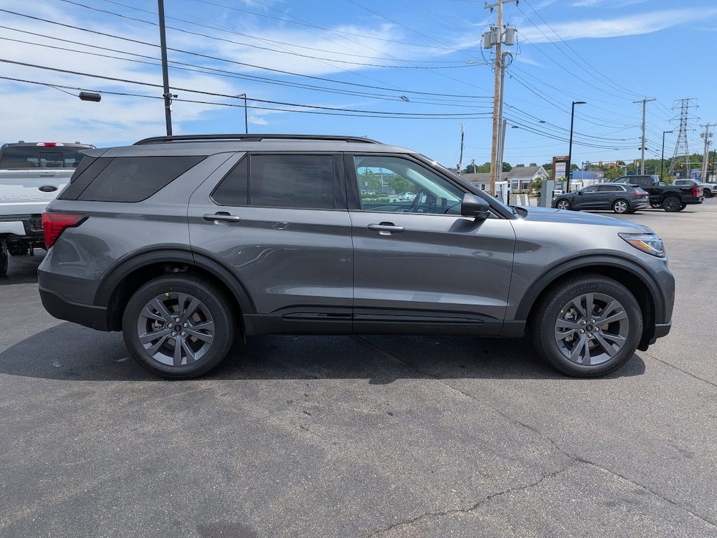New 2026 Ford Explorer Active w/200A Pkg SUV