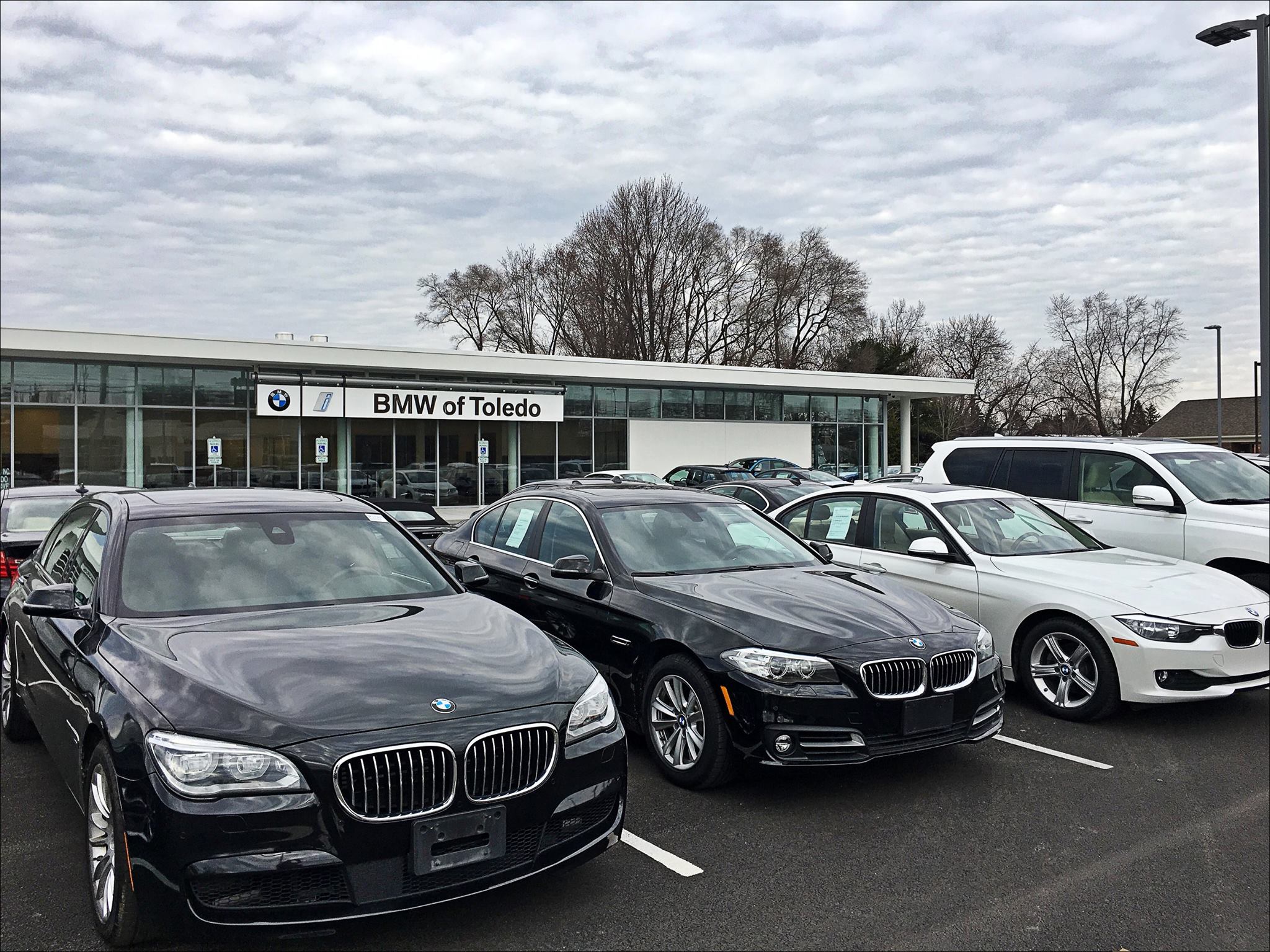yark automotive group yark auto unveils new bmw of toledo dealership