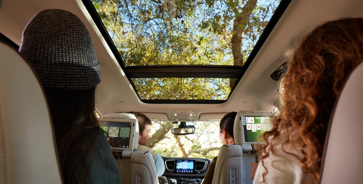 2017 Chrysler Pacifica Interior Family.jpg