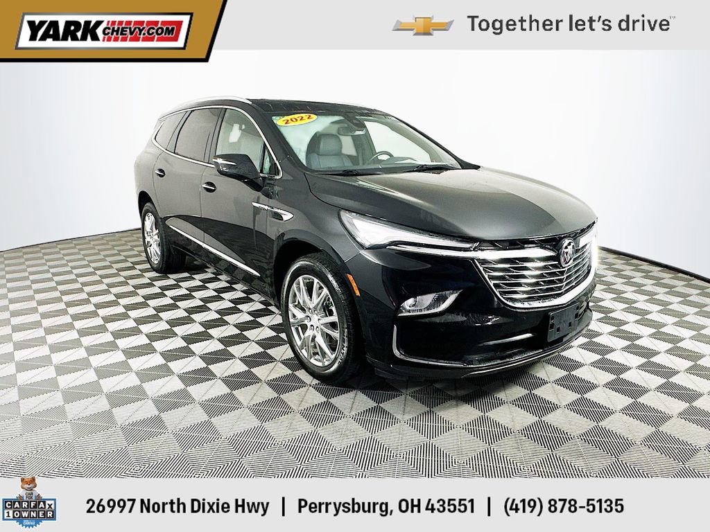 2022 Buick Enclave Essence's photo