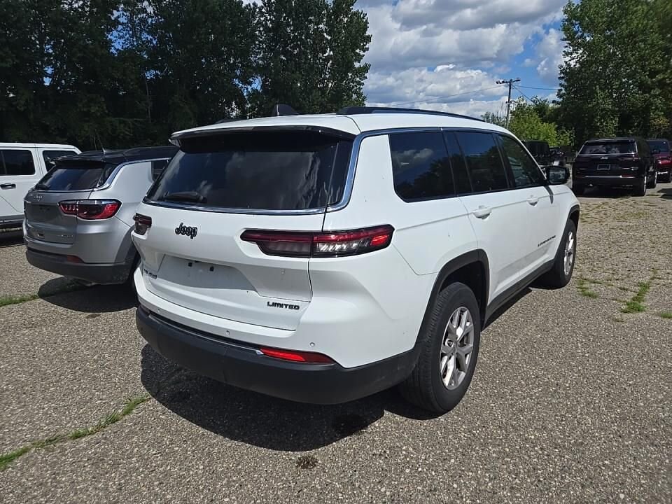 2021 Jeep Grand Cherokee Limited photo 4