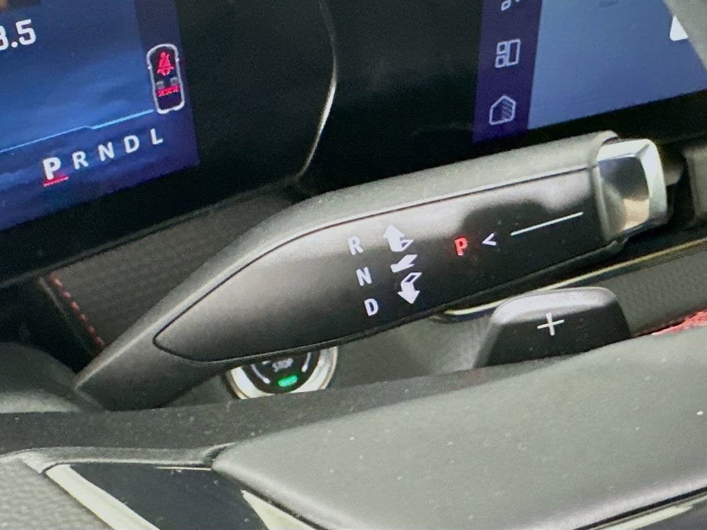 2025 Chevrolet Equinox RS - Photo 24