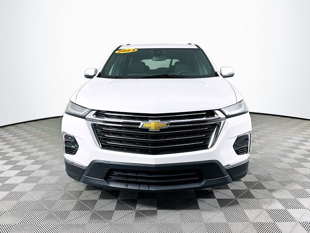 Used 2023 Chevrolet Traverse LT Cloth SUV