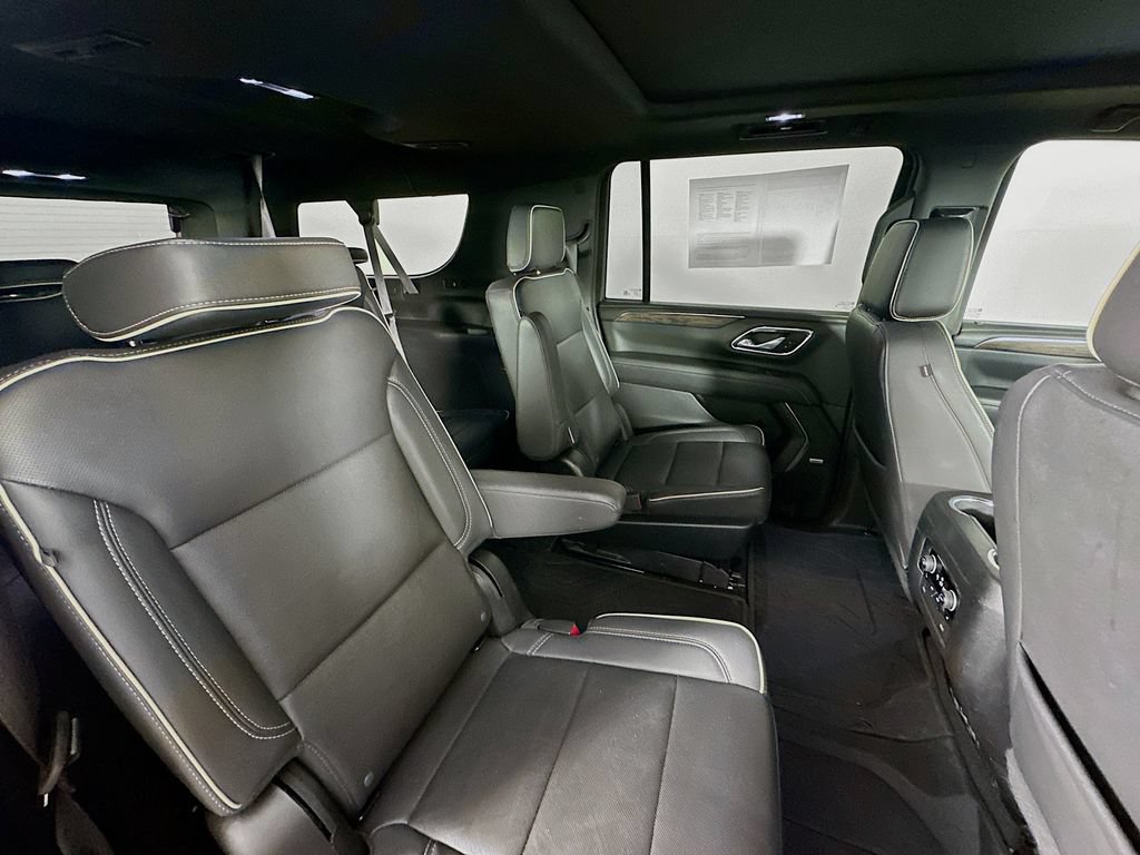 2023 Chevrolet Suburban Premier - Photo 37