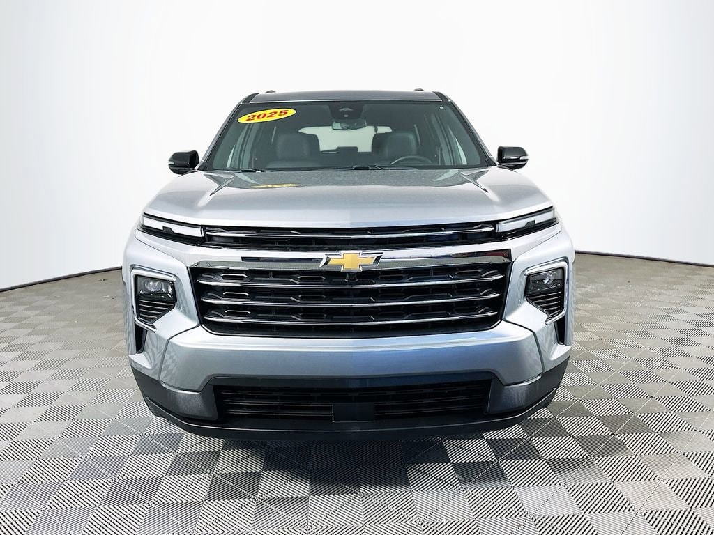 Used 2025 Chevrolet Traverse LT SUV