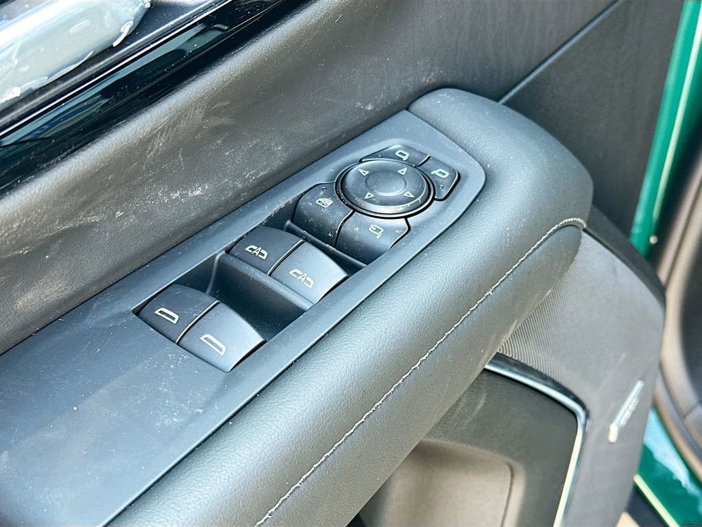 2026 Chevrolet Suburban LT - Photo 23