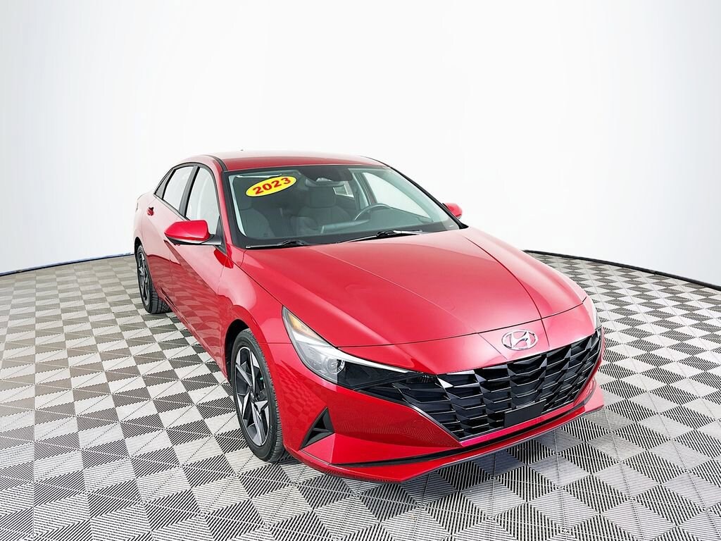 Used 2023 Hyundai Elantra SEL Sedan