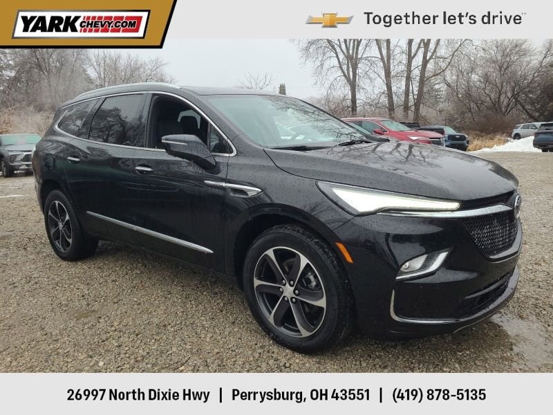 2022 Buick Enclave Essence's photo