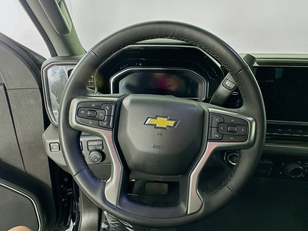 2023 Chevrolet Silverado 1500 LT - Photo 15