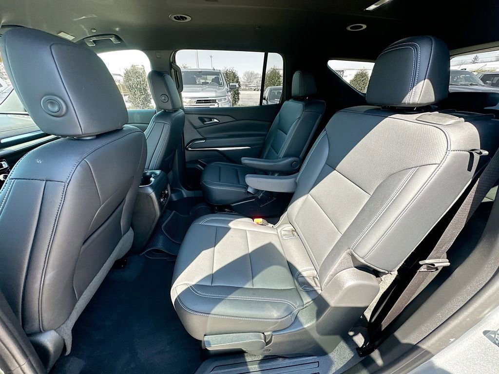 2025 Chevrolet Traverse LT - Photo 32