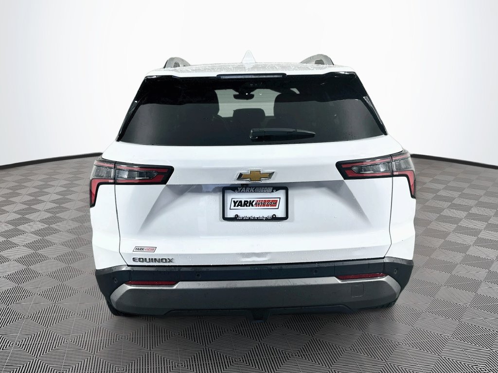 2025 Chevrolet Equinox LT - Photo 10
