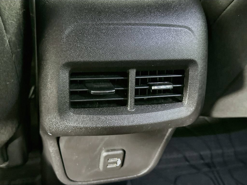 2024 Chevrolet Equinox LT - Photo 34
