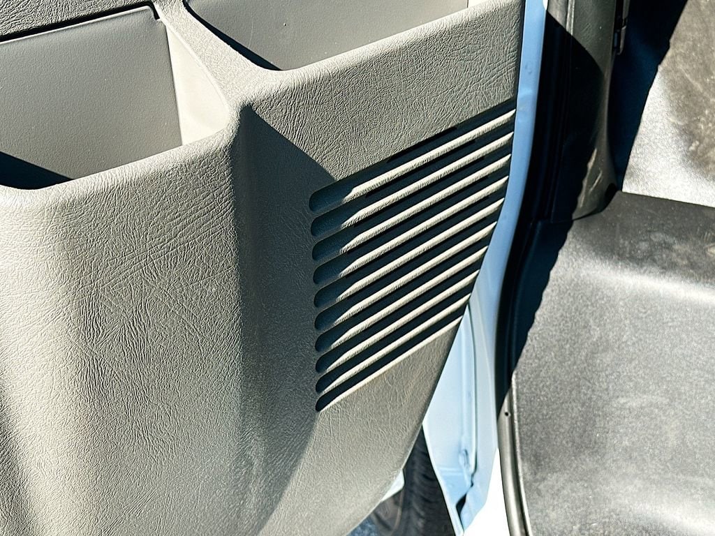 2025 Chevrolet Express Cargo Work Van - Photo 21