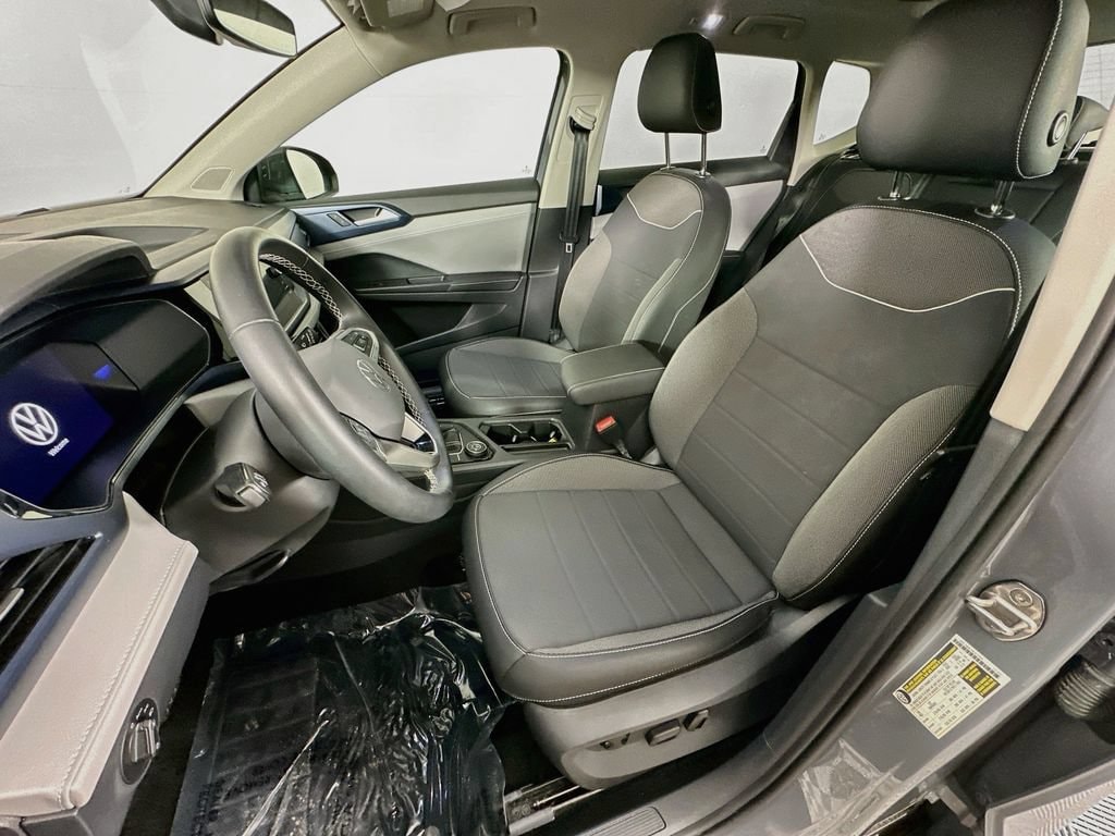 2024 Volkswagen Taos SE - Photo 30