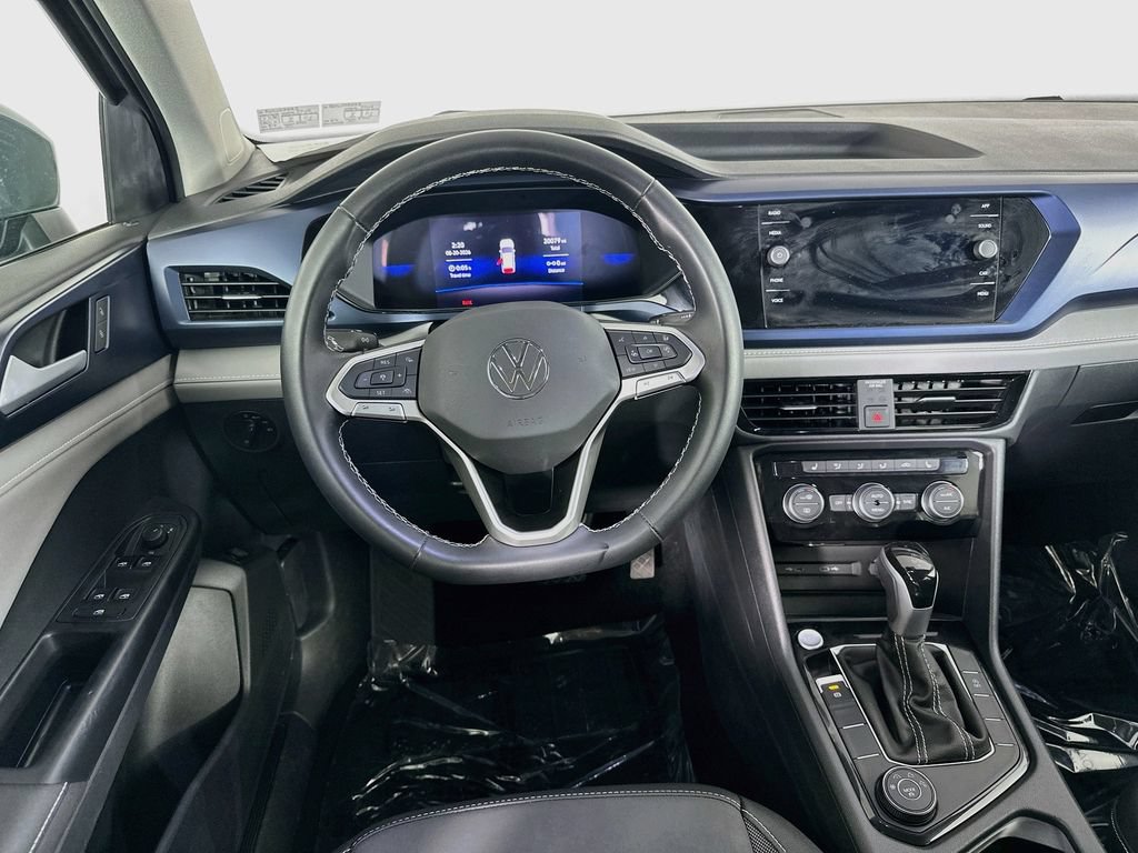 2024 Volkswagen Taos SE - Photo 32