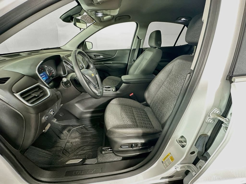 2024 Chevrolet Equinox LT - Photo 30