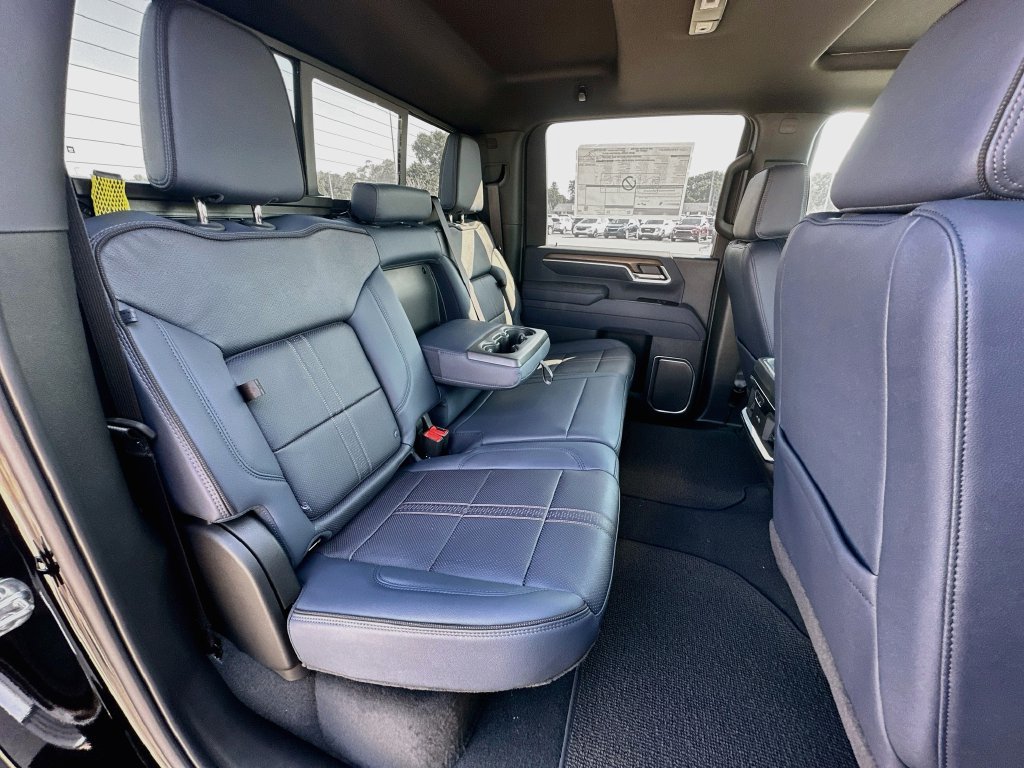 2026 Chevrolet Silverado 3500 HD High Country - Photo 35