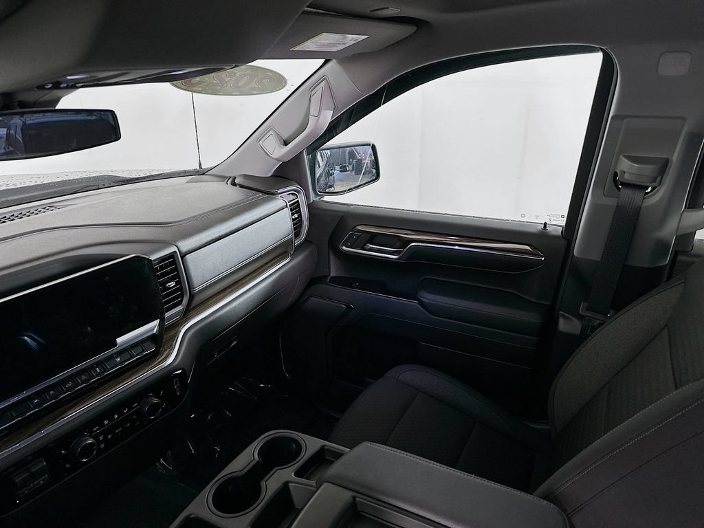 2023 Chevrolet Silverado 1500 LT - Photo 30