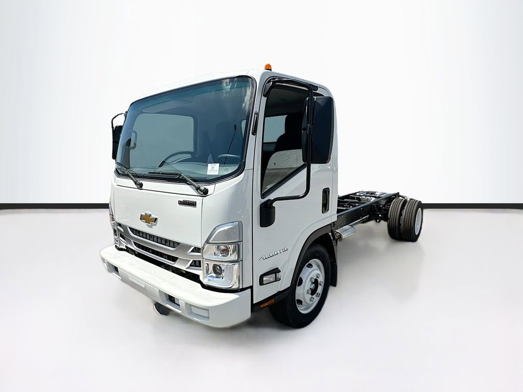 2024 Chevrolet Silverado 4500HD Base photo 3