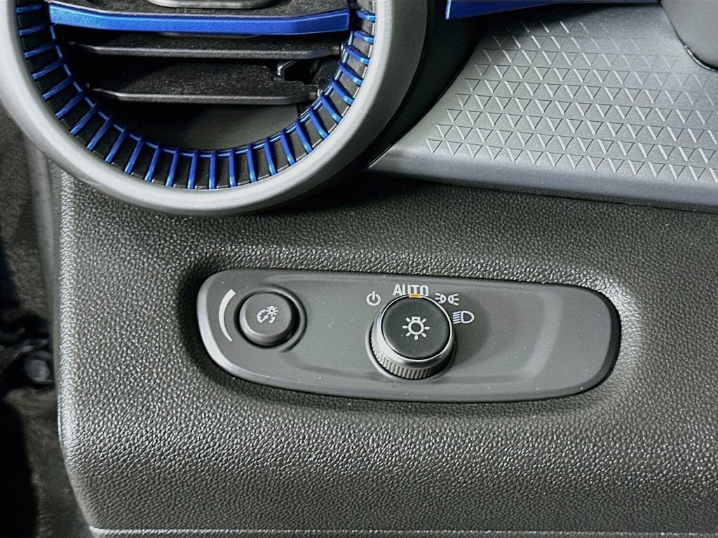 2024 Chevrolet Trax LS - Photo 16