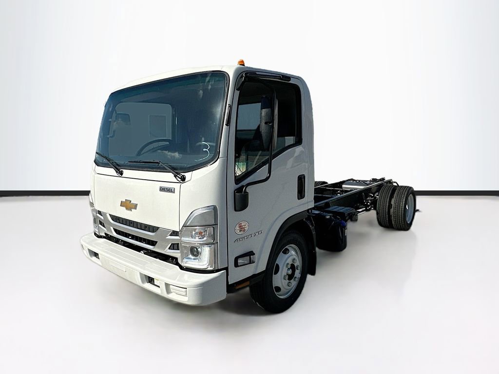 2024 Chevrolet Silverado 4500HD Base photo 3