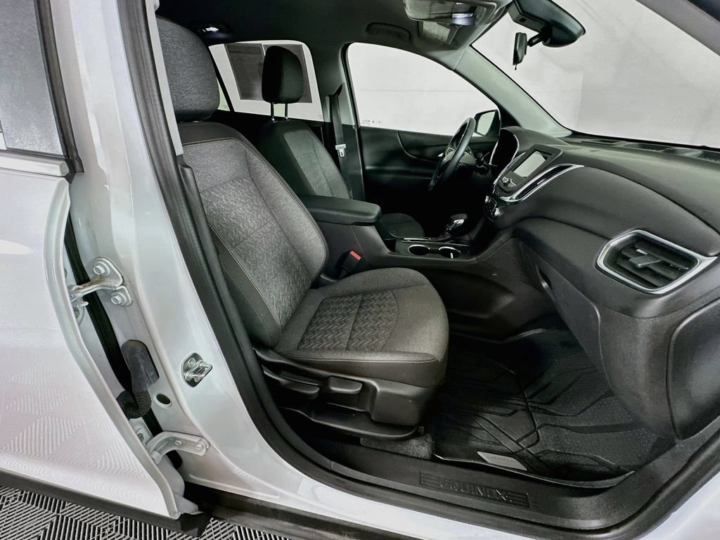 2024 Chevrolet Equinox LT - Photo 37