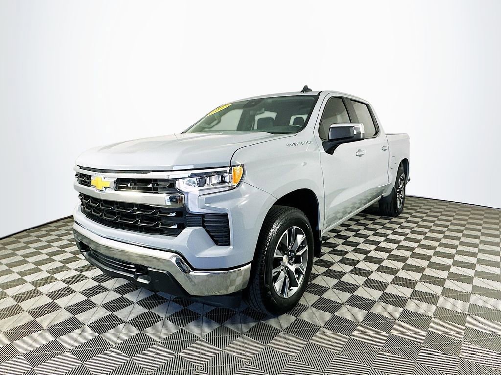 2024 Chevrolet Silverado 1500 LT photo 4