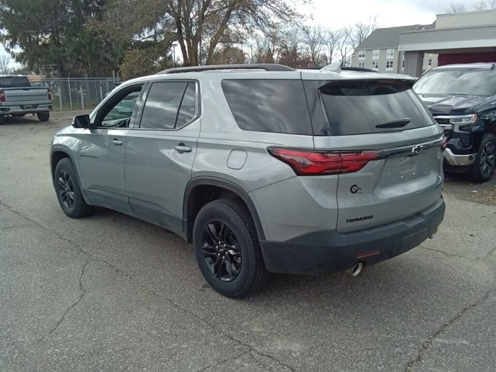 Used 2023 Chevrolet Traverse LT Cloth SUV