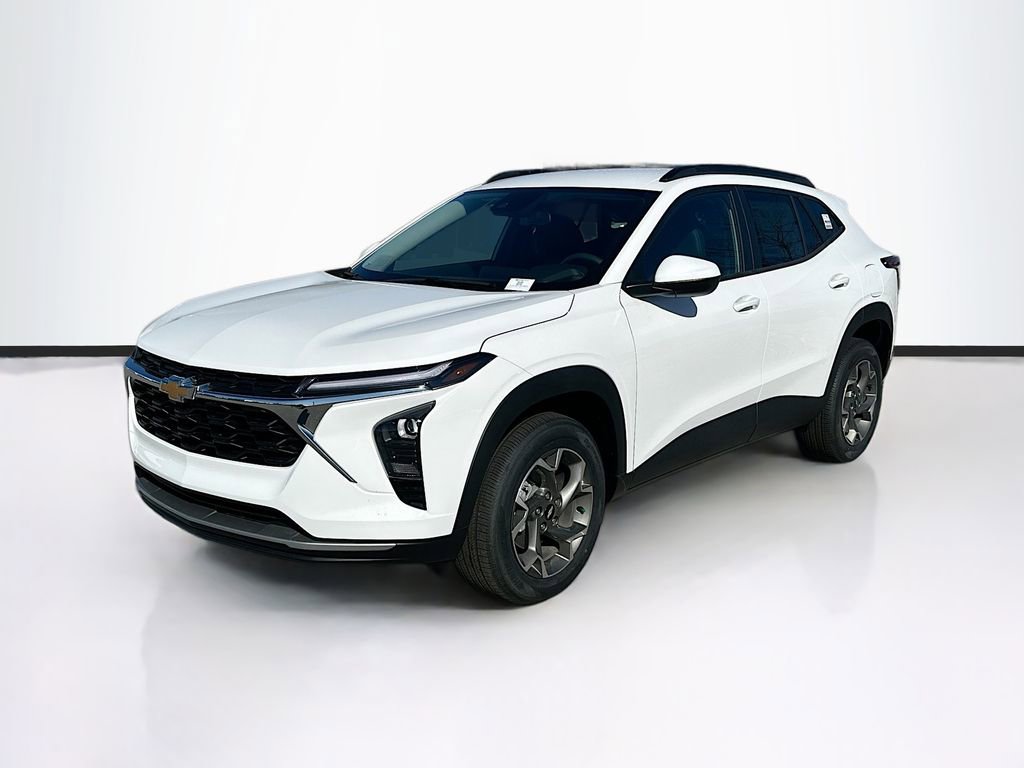 2025 Chevrolet Trax LT photo 4