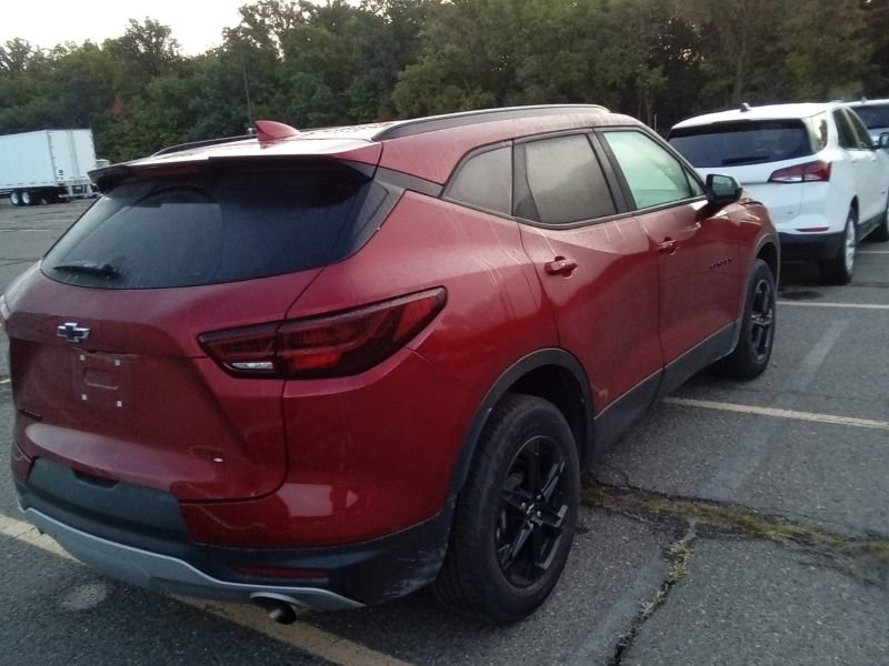 2024 Chevrolet Blazer 2LT photo 2