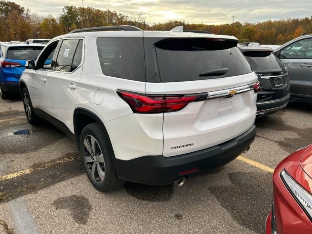 Used 2023 Chevrolet Traverse LT Leather SUV