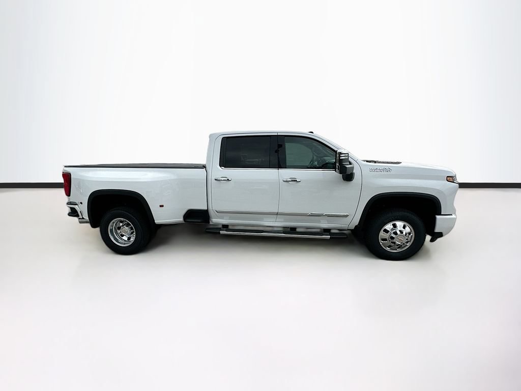 2026 Chevrolet Silverado 3500 HD High Country - Photo 10
