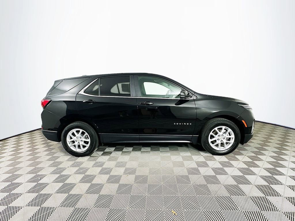 2024 Chevrolet Equinox LT - Photo 12