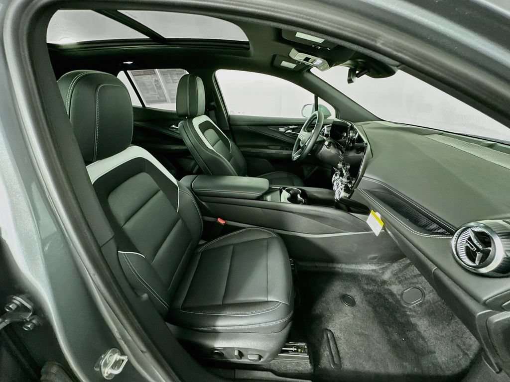 2024 Chevrolet Blazer EV LT - Photo 36